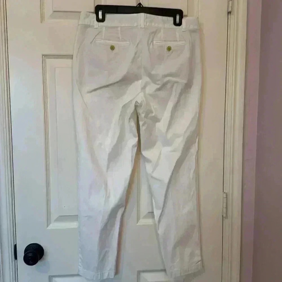 LIKE NEW Talbots The Weekend Chino in white. Size 8P - Picture 2 of 6